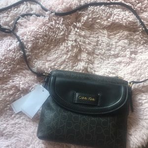 Calvin Klein Cross-body